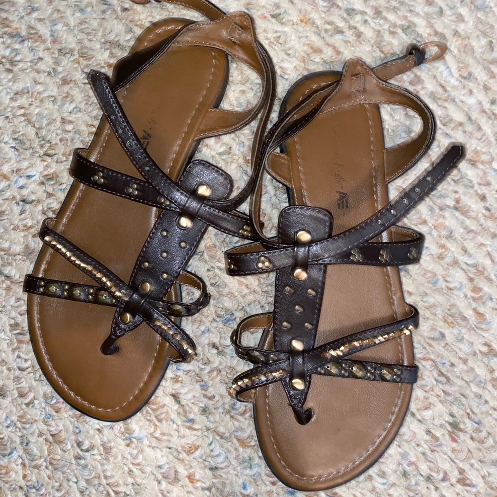 American Eagle Sandals